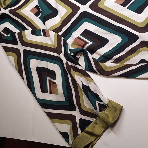 Maggie Barnes Geometric Green & Blue Blouse Size 2X - Picture 2 of 7